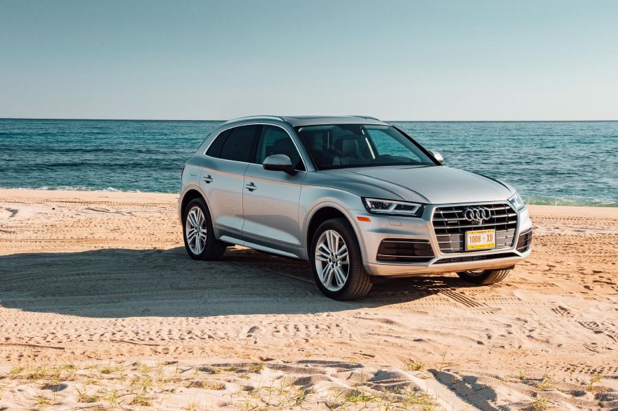  Audi Q5 2.0T Quattro 2017 года  (NA) (фото 1 из 40)
